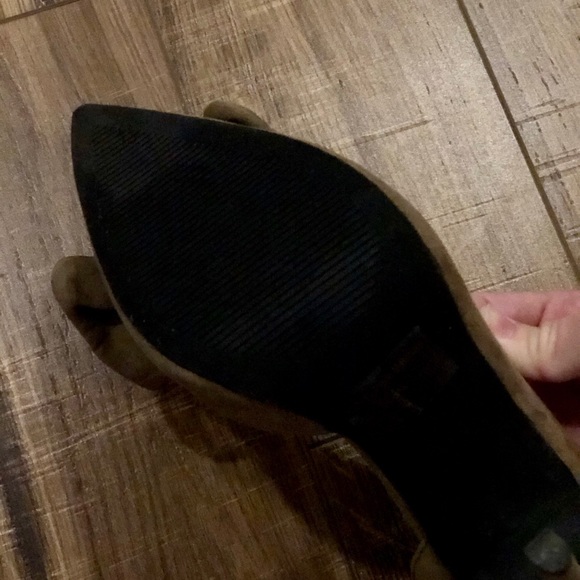 Bow Tie Suede High Heels - Picture 3 of 4